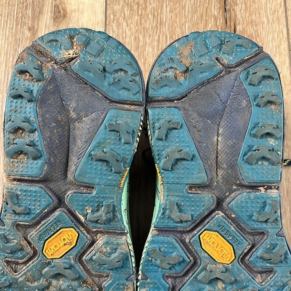 Hoka One One Speedgoat 3 Women's Blue Athletic Shoe Tennis Shoe - Picture 10 of 11
